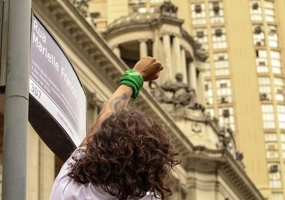 Famosos e seguidores prestam homenagem à Marielle Franco no Rio de Janeiro - Reprodução/Instagram
