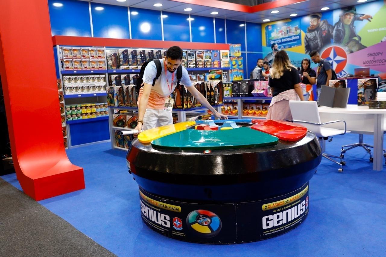 Loja da Estrela com brinquedos clássicos na CCXP 2019 - Mariana Pekin/UOL