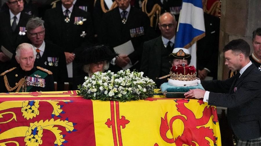 O caixão em que está a rainha Elizabeth 2ª - Jane Barlow / POOL / AFP