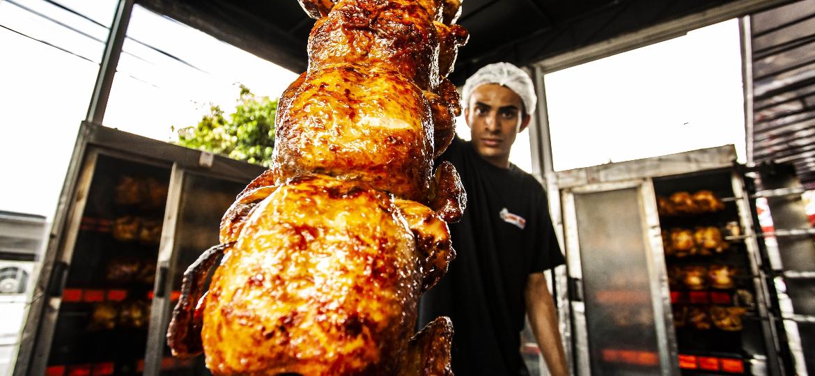 O frango assado da padaria Big Pão Express, campeão do Padocaria 2022 - Fernando Moraes/UOL