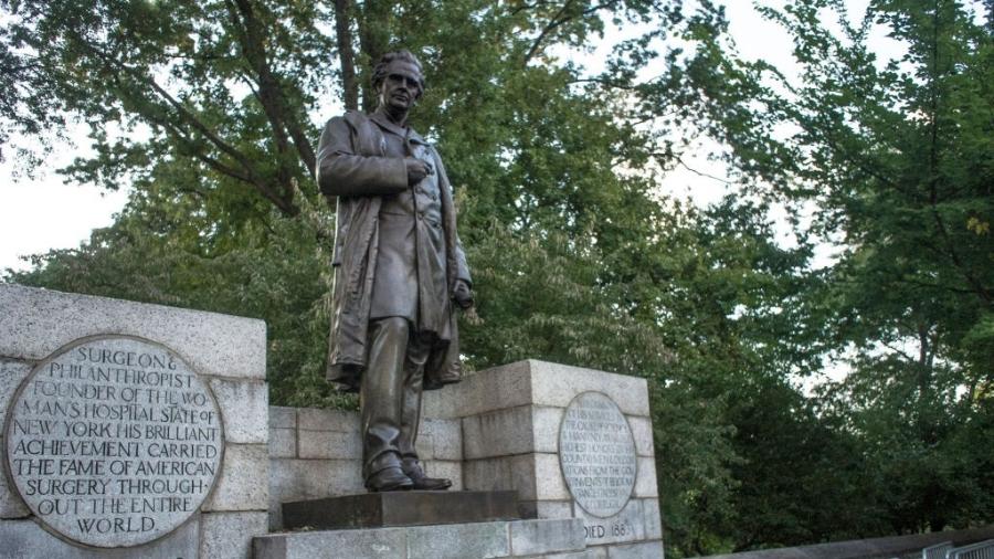 Estátua de J. M. Sims - Bill Tompkins/Getty Images