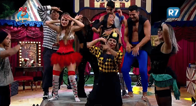 6.nov.2015 - JP era o único que não sabia a coreografia - Reprodução/Record