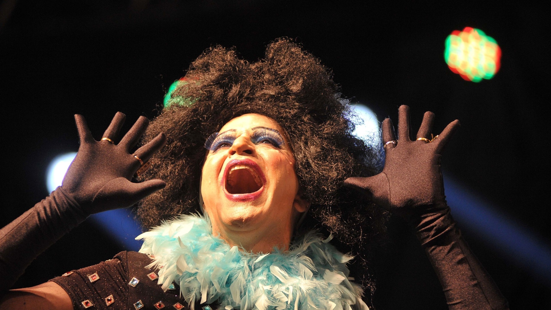 21.mai.2016 - A drag Divina Wonder, 49 anos, de Sorocaba - Reinaldo Canato/UOL