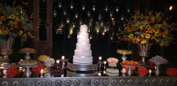 Bolo do casamento de Laura Keller e Jorge Sousa - Reprodução - Reprodução