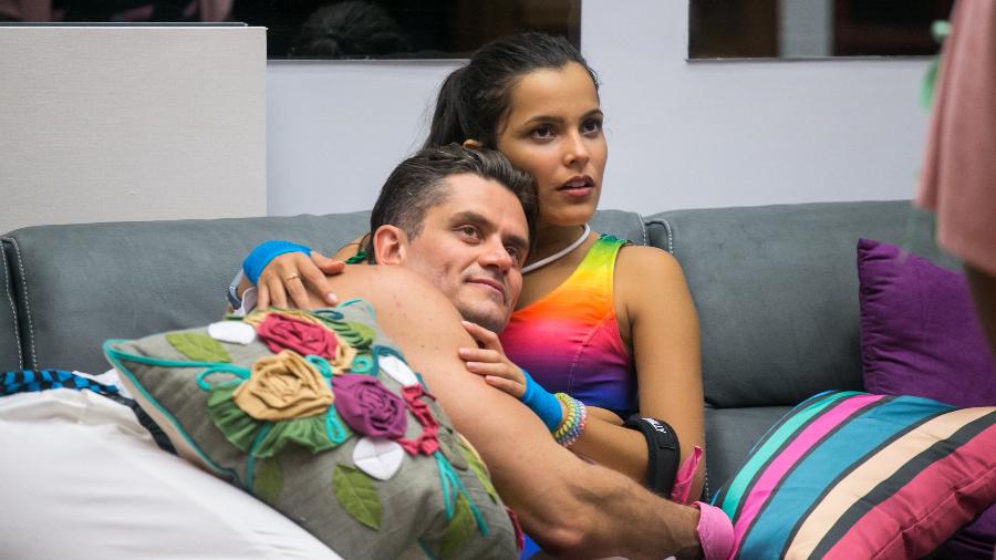 Não-casal, Marcos e Emilly são os grandes protagonistas do "BBB17" - Paulo Belote/Globo/Divulgação