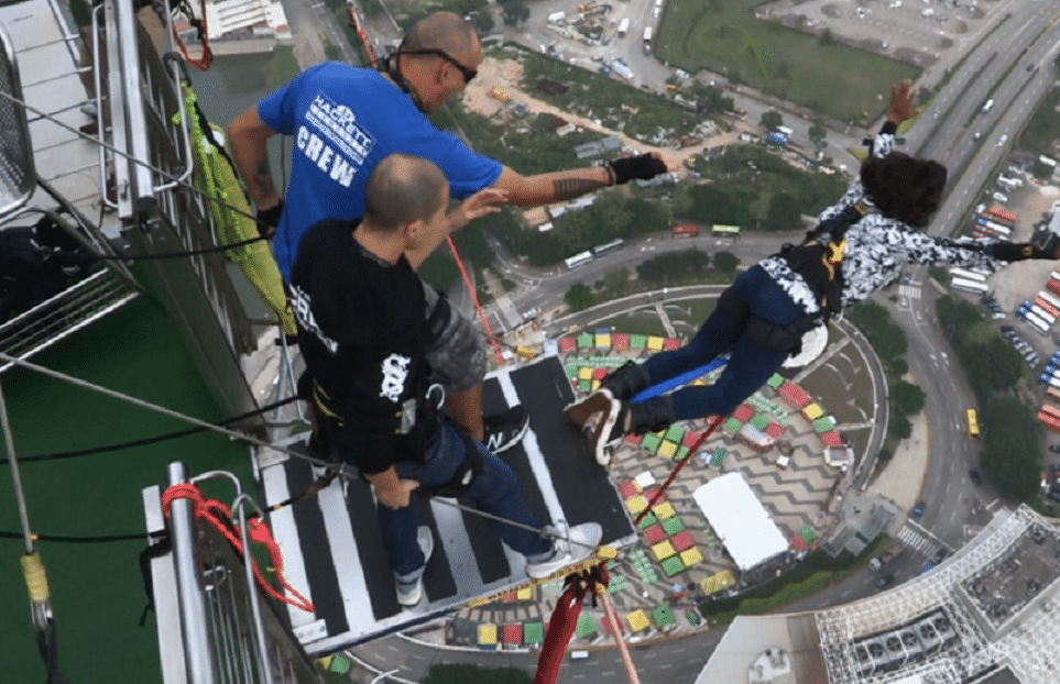 Glória Maria salta de bungee jump a 233 metros - Reprodução/TV Globo