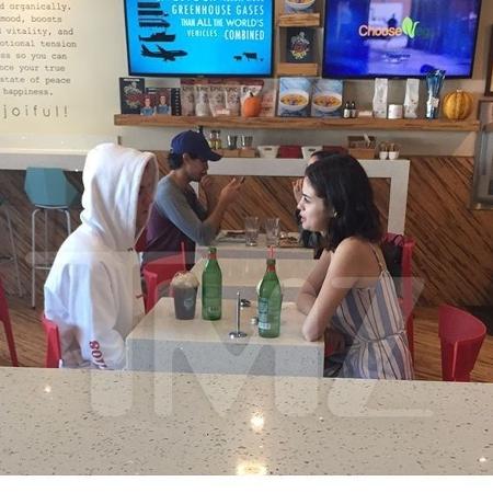 Selena Gomez e Justin Bieber foram vistos juntos em restaurante em Los Angeles - Reprodução/TMZ - Reprodução/TMZ