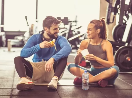 O que comer antes e depois da atividade física? Nutricionistas dão dicas -  04/11/2019 - UOL VivaBem