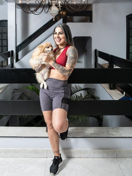 Vanessa diz que ajudar os animais é a sua missão; ela está no último ano da faculdade de veterinária - Keiny Andrade/UOL