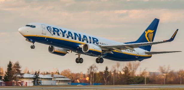 Lucro da Ryanair recua com passagens mais baratas e alta dos combustíveis