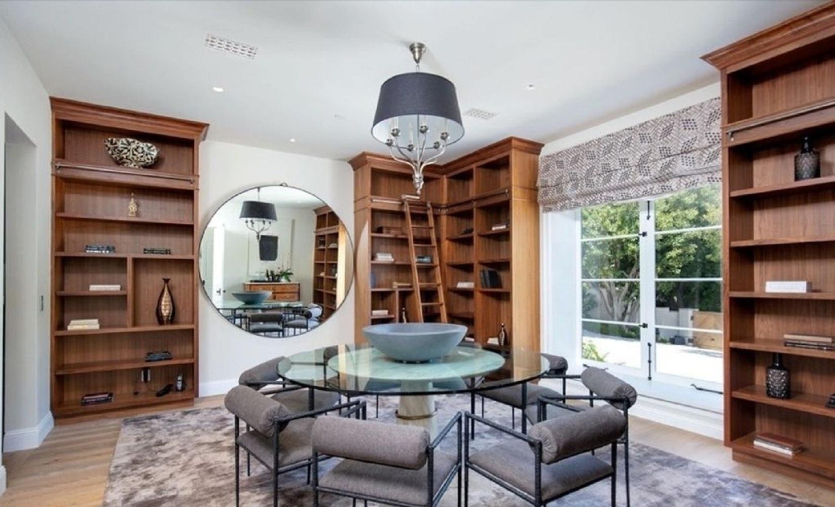 Mansão de Justin Bieber possui piscina, biblioteca, mansão e sala de cinema - Divulgação/Realtor