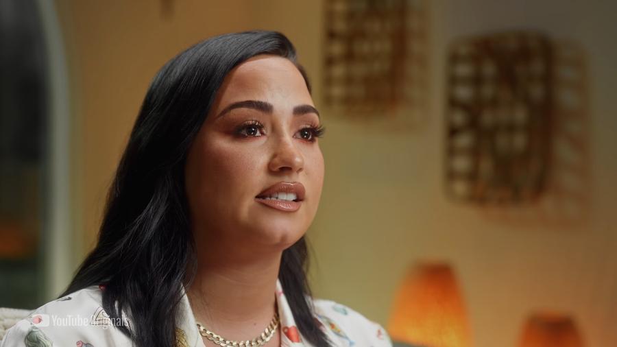 Demi Lovato teve uma overdose em 2018, que causou três AVCs e a perda parcial de visão - Reprodução/YouTube