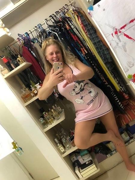 Vera Fischer encantou os fãs ao posar de camisola - Reprodução/Instagram