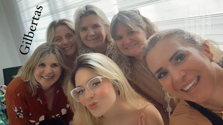 Viih Tube, Vitória e a 'família de Gilbertas' - Reprodução/Instagram - Reprodução/Instagram