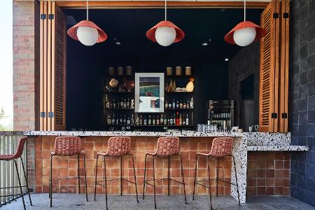 Bar da piscina do Hotel Magdalena: para happy hour ou "resort office" - Nick Simonite - Nick Simonite