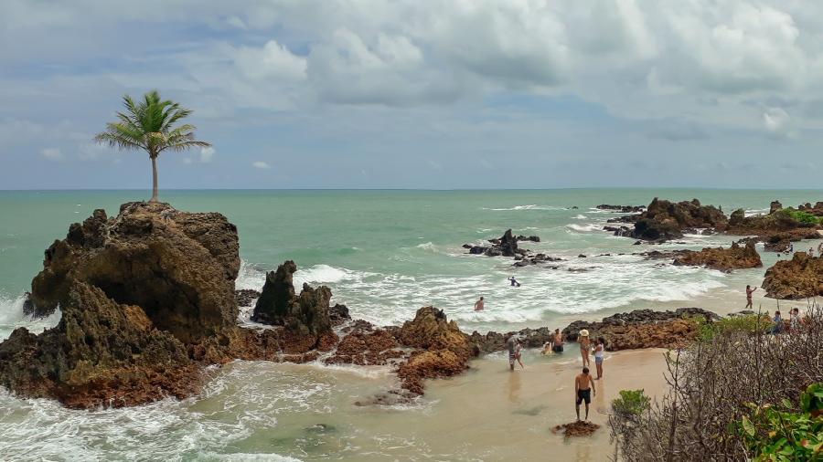 Praia de Tambaba, na Paraíba