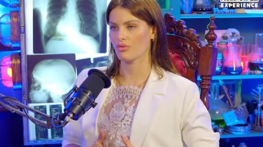 Isabeli Fontana diz que recebeu cura de extraterrestres