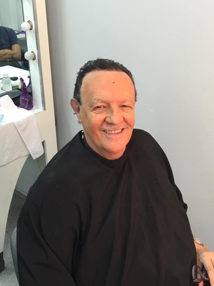 5.set.2016 - Ney Latorraca muda o visual para gravar "Brasil a Bordo", nova série de Miguel Falabella na Globo - Reprodução/Facebook/Miguel Falabella