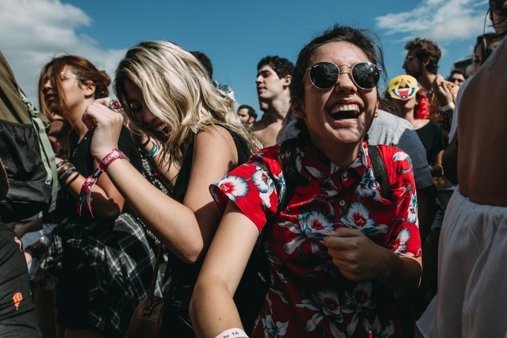 Público dança durante show no Lollapalooza Brasil 2017, no Autódromo de Interlagos de São Paulo - Felipe Gabriel/UOL