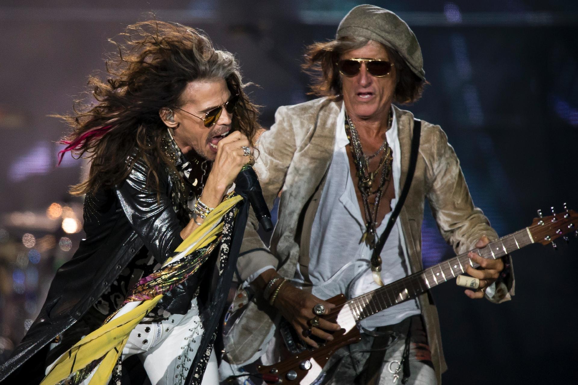 Steven Tyler, perto de completar 70 anos, entrega energia de sobra durante apresentação do Aerosmith no Rock in Rio - Bruna Prado/UOL