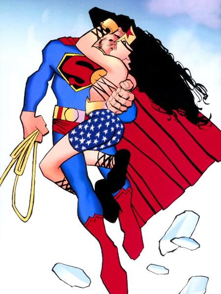 Super-herói Usando Seus Poderes Para Salvar Mulheres E Crianças