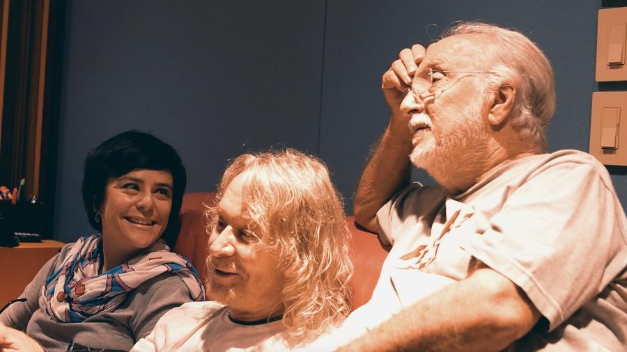 Fernanda Takai, Marcos Valle e Roberto Menescal durante as gravações de "O Tom da Takai", que traz a faixa "Estrada do Sol" - Pedro Hansen