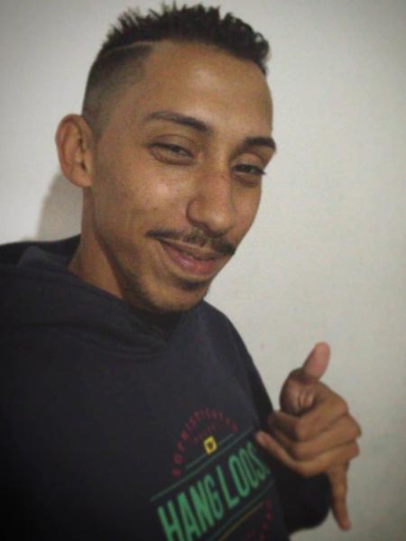 Roger Passebom Junior, 22, estava comemorando o aniversário quando foi agredido por seis pessoas - Arquivo Pessoal