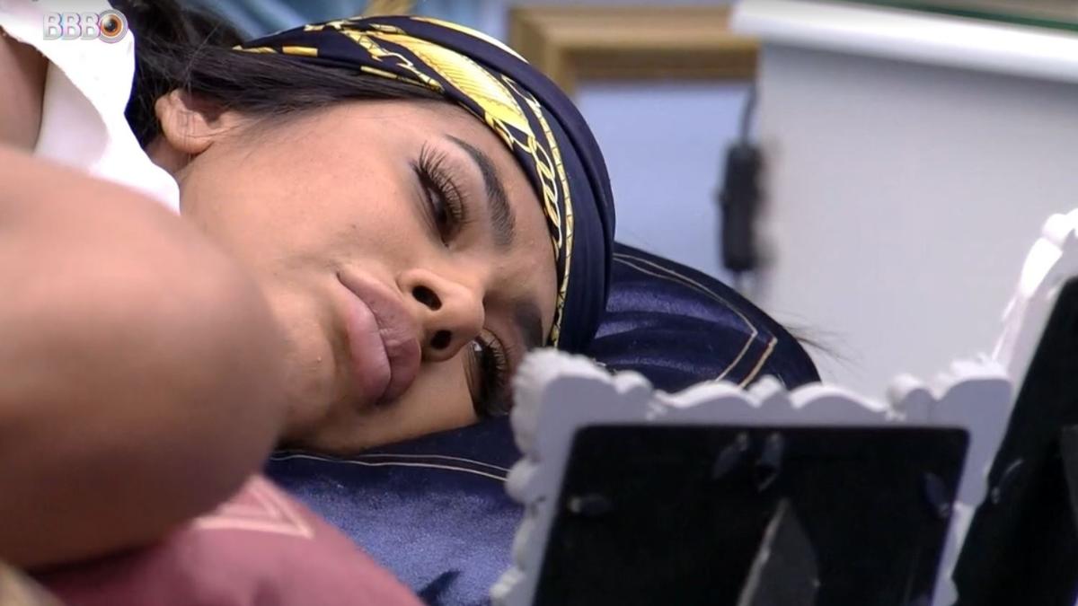 BBB 21: Pocah chora no quarto do líder - Reprodução/ Globoplay