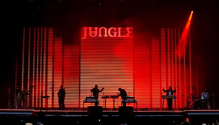 Jungle foi uma das atrações do 1º dia do Lollapalooza 2024