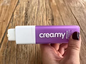 Review Retinol da Creamy: 'realmente senti linhas de expressão diminuírem'