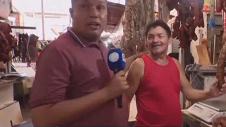 Repórter Léo Bala é surpreendido com resposta sobre tamanho de calabresa Repórter Léo Bala é surpreendido com resposta sobre tamanho de calabresa