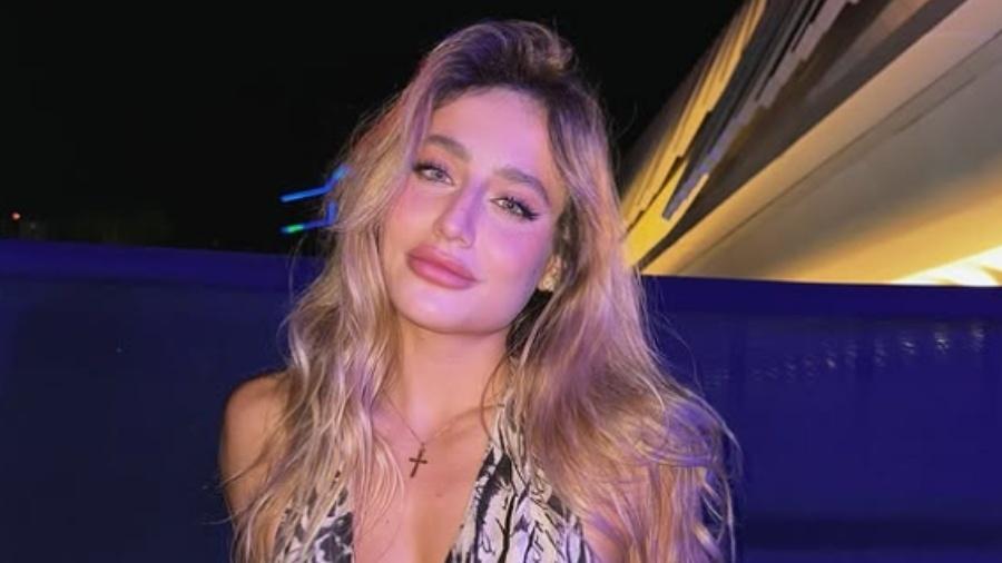 Bruna Griphao chama a atenção com look decotado - Reprodução/Instagram