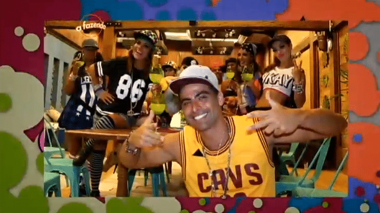 23.out.2015 - O street dance tomou conta na festa urbana - Reprodução/Record