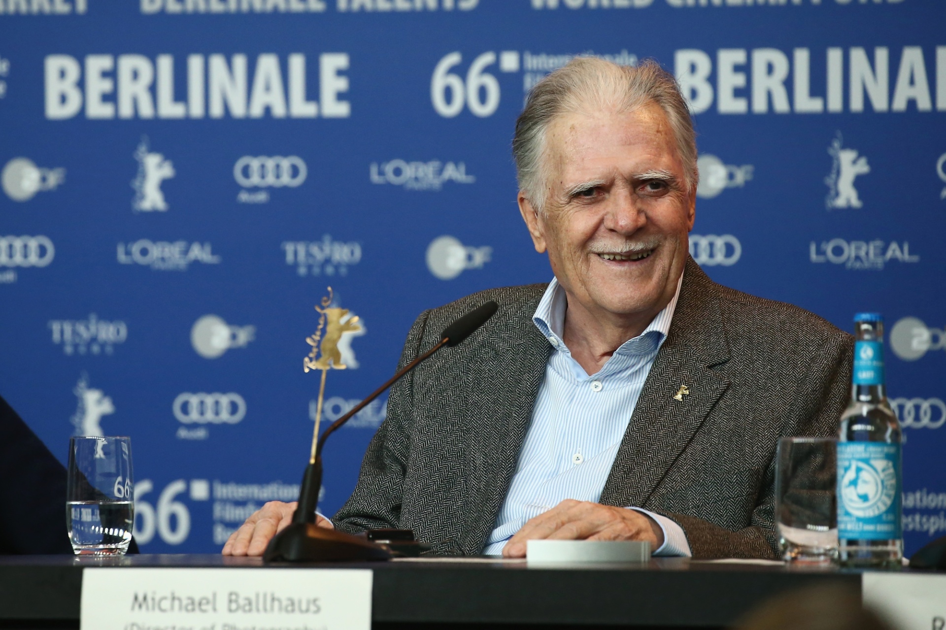 18.fev.2016 - 18.fev.2016 - Michael Ballhaus participa de coletiva de imprensa no Festival de Berlim. O diretor de fotografia alemão de 80 anos receberá um Urso de Ouro honorário em reconhecimento à sua carreira e contribuição para o cinema - Andreas Rentz/Getty Images
