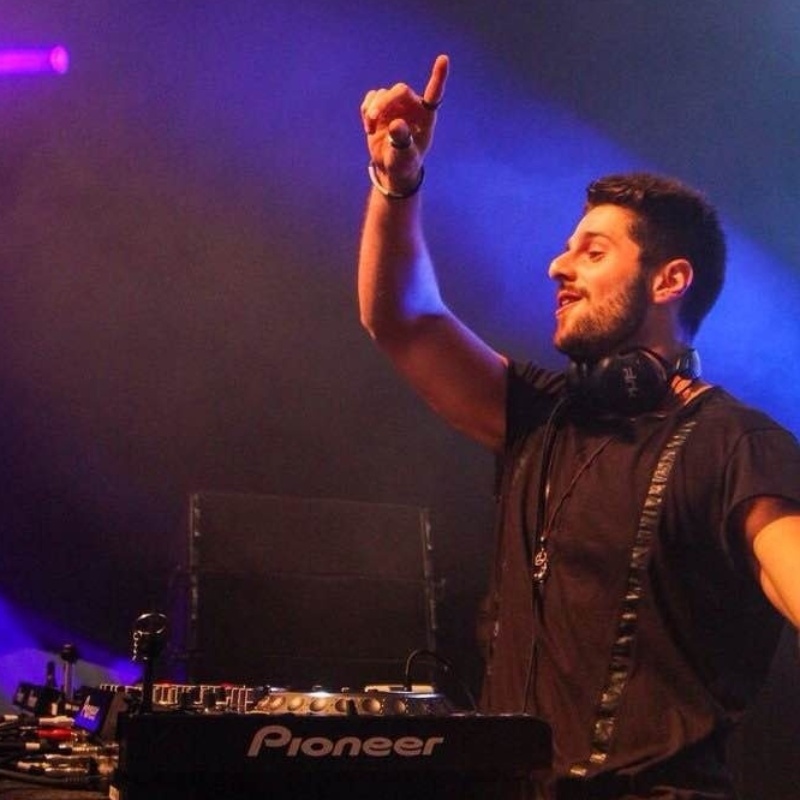 12.mar.2016 - O DJ Alok se apresenta no Lollapalooza Brasil 2016 - Divulgação