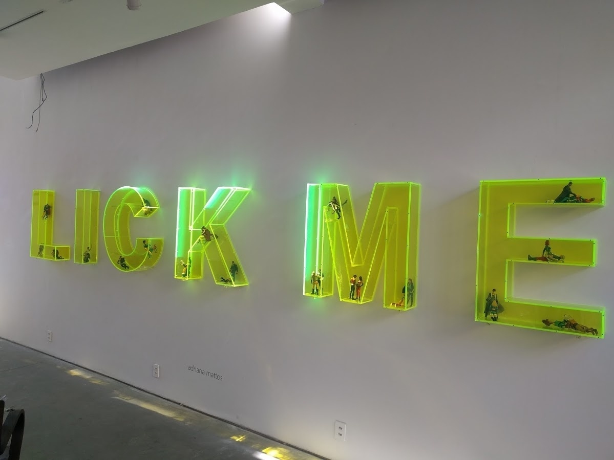 Obra "Lick Me", de Adriana Mattos, causa polêmica - Divulgação