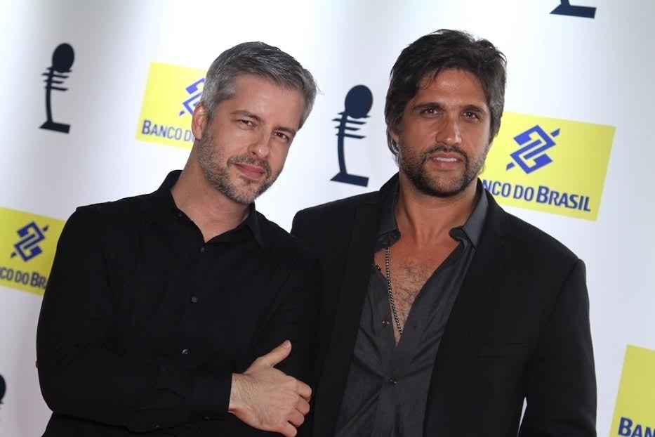 22.jun.2016- A dupla Victor e Leo prestigia premiação de música no Rio de Janeiro - Anderson Borde e Marcello Sá Barreto/Ag.News