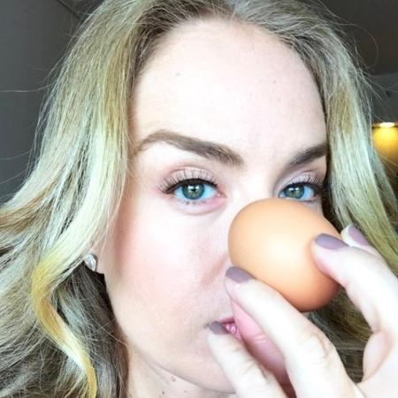 Angélica apela para o ovo quente para resolver o terçol - Reprodução/Instagram