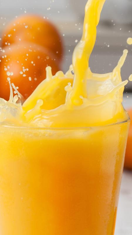 Um copo de laranja de 250 ml tem cerca de 110 kcal - iStock