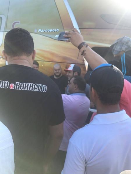 Barretto, da dupla Bruno & Barreto, demonstra apoio aos caminhoneiros - Divulgação