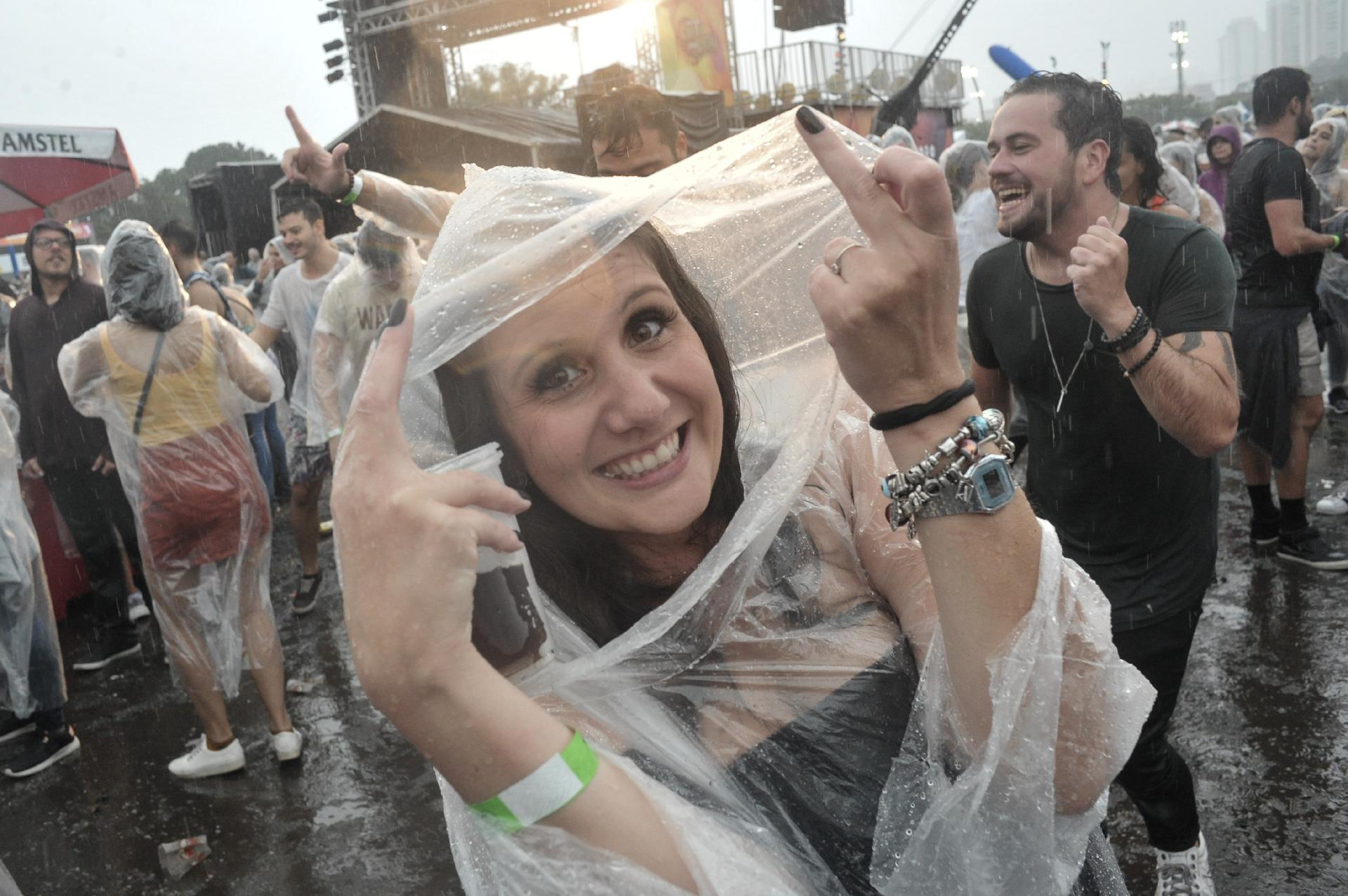 Chuva no Festival CarnaUOL 2019 - Reinaldo Canato/UOL