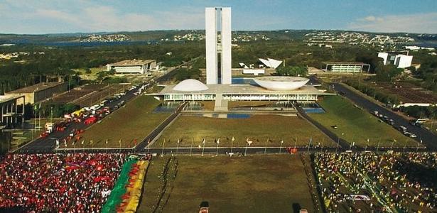 Nos Estados Unidos | Democracia em Vertigem recebe três indicações em prêmio