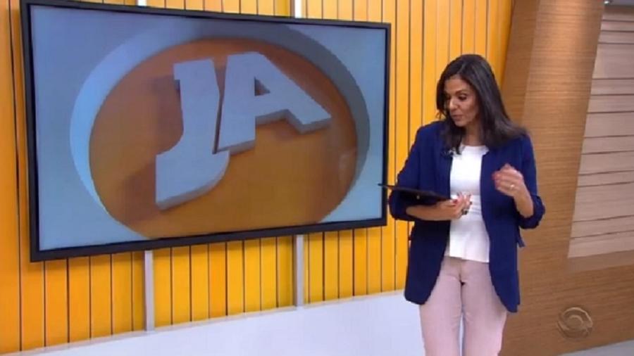 Apresentadora da Globo deixa tablet cair durante telejornal - Reprodução/RBS/TV Globo