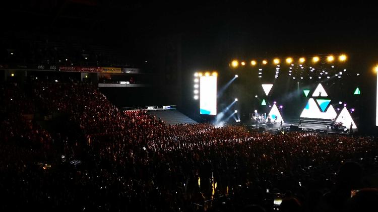 Público no show de Sandy e Junior em Lisboa: maioria de brasileiros - UOL