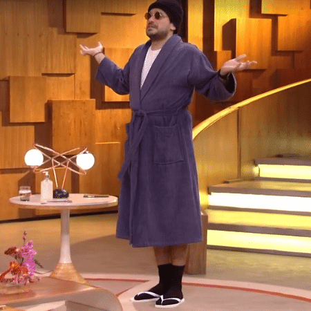 André Curvello imitou o "look do dia" de Zeca Pagodinho no "Encontro com Fátima Bernardes" - Reprodução / TV Globo - Reprodução / TV Globo