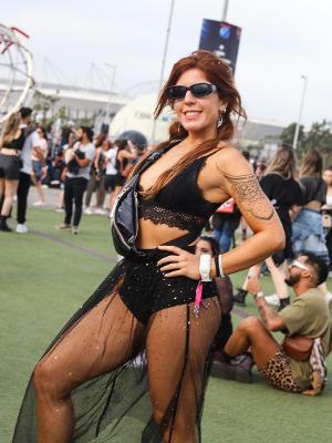 Roqueiras sexy: Sutiã à mostra é hit no Rock in Rio - fotos em