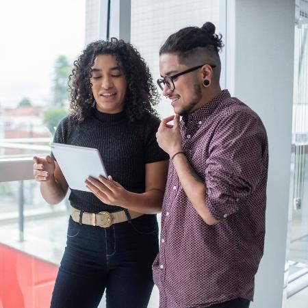 Demonstrar gratidão ajuda a melhorar o ambiente corporativo - iStock