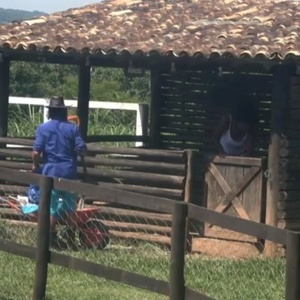 A Fazenda: Fãs querem Cezar e Radamés saindo juntos em Roça - OFuxico