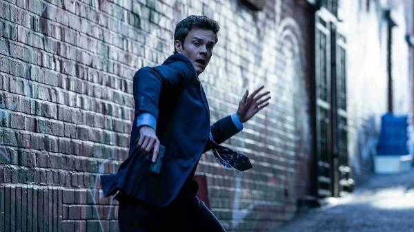 Jack Quaid é um herói atrapalhado no filme 'Novocaine: À Prova de Dor'