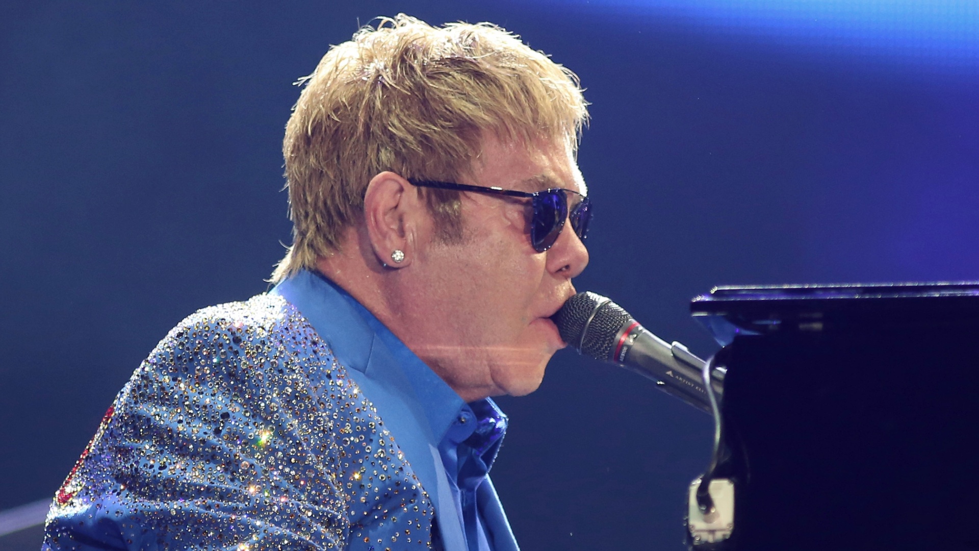 20.set.2015 - Elton John se apresenta no palco Mundo no terceiro dia do Rock in Rio 2015 - Fernando Maia/UOL